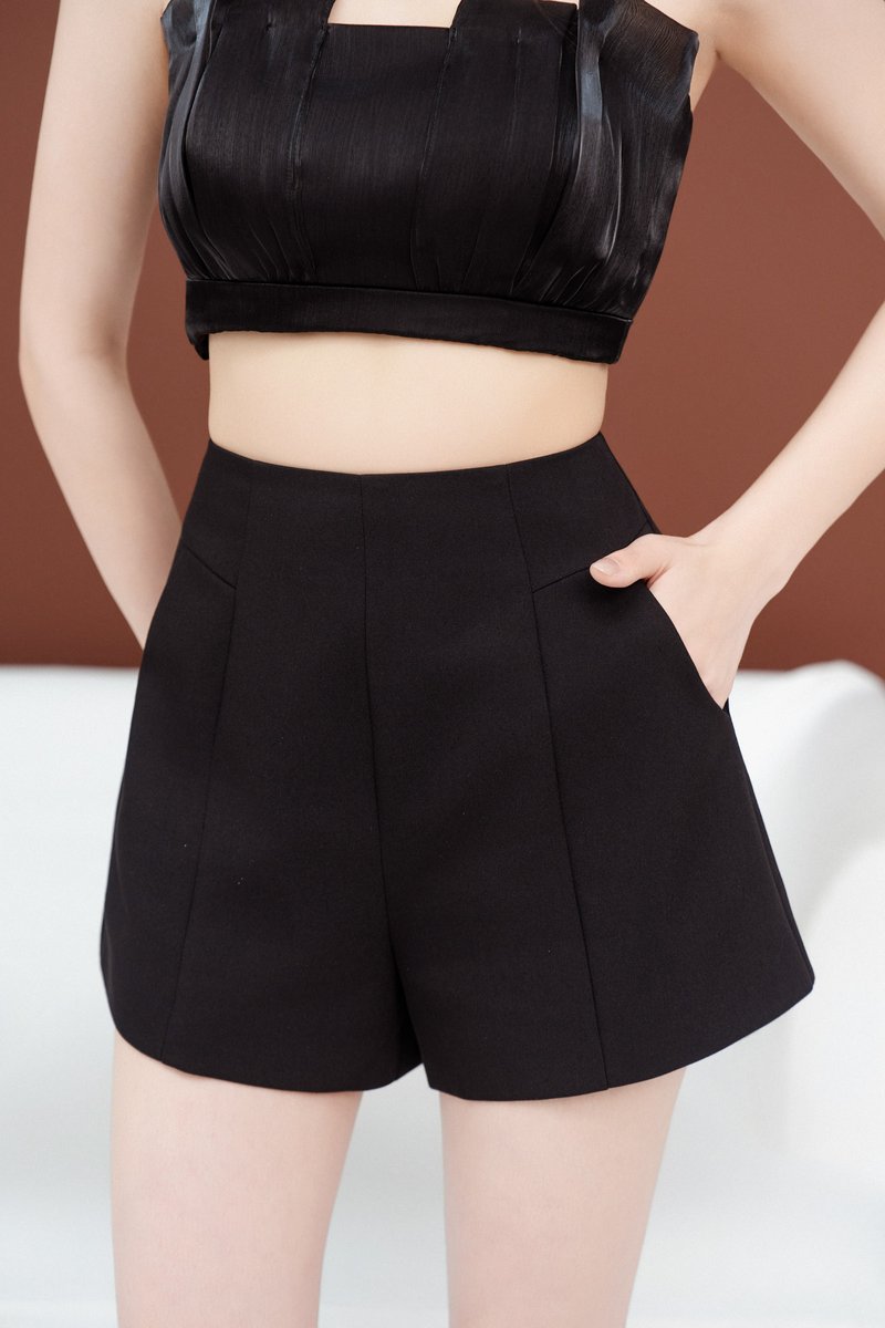 ARLO A-LINE SHORTS (BLACK)