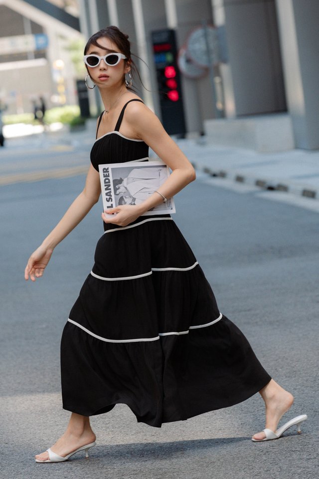 PRUELLE PIPED MAXI DRESS (BLACK)