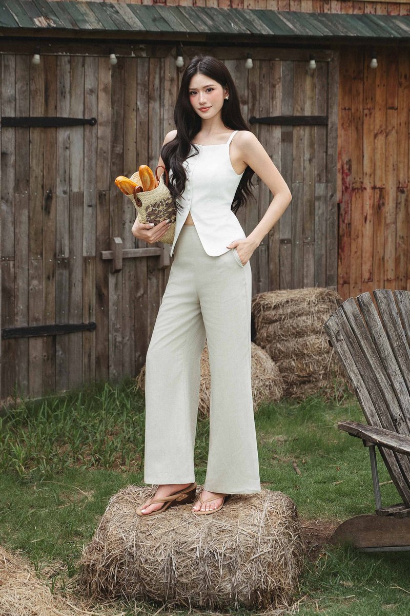 FERN FAUX LINEN PADDED TOP (WHITE)