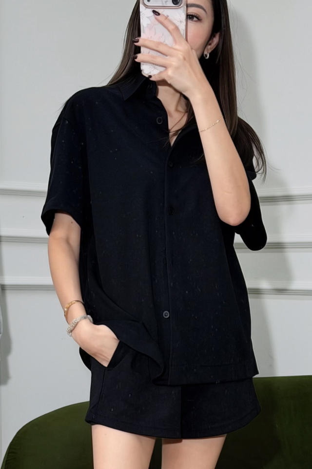 SOPHIE SHORT SLEEVE SHIRT (BLACK)