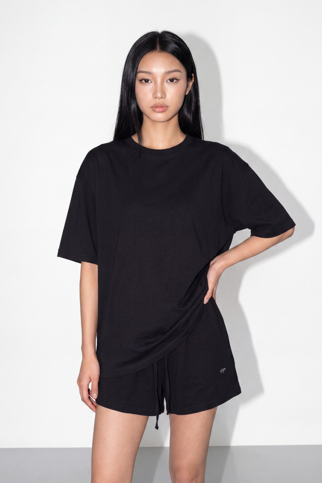 OLSEN OVERSIZED T-SHIRT (BLACK)