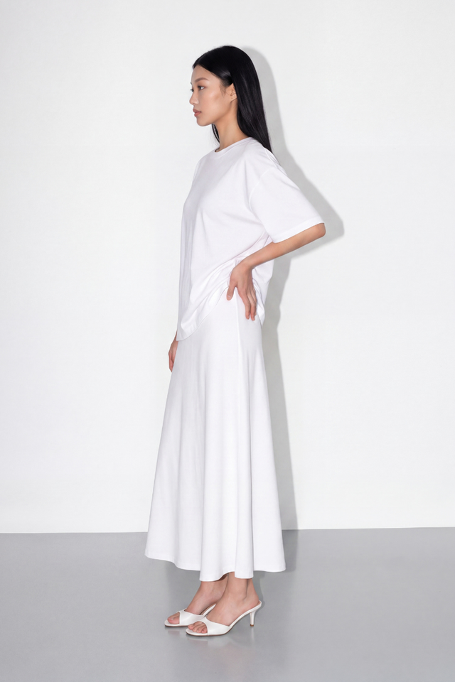 OLSEN OVERSIZED T-SHIRT (WHITE)