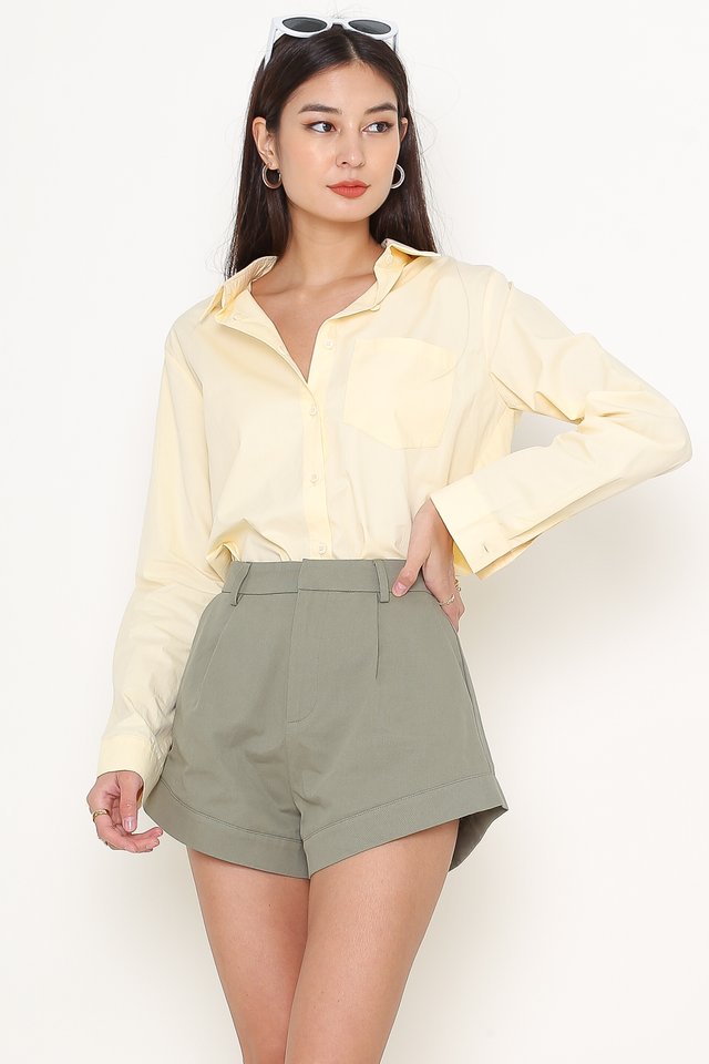 BARRY BUTTON TOP (PASTEL YELLOW)