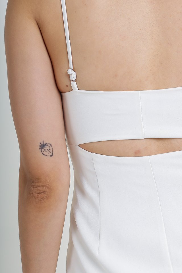BRIE BACK SLIT DRESS (WHITE)
