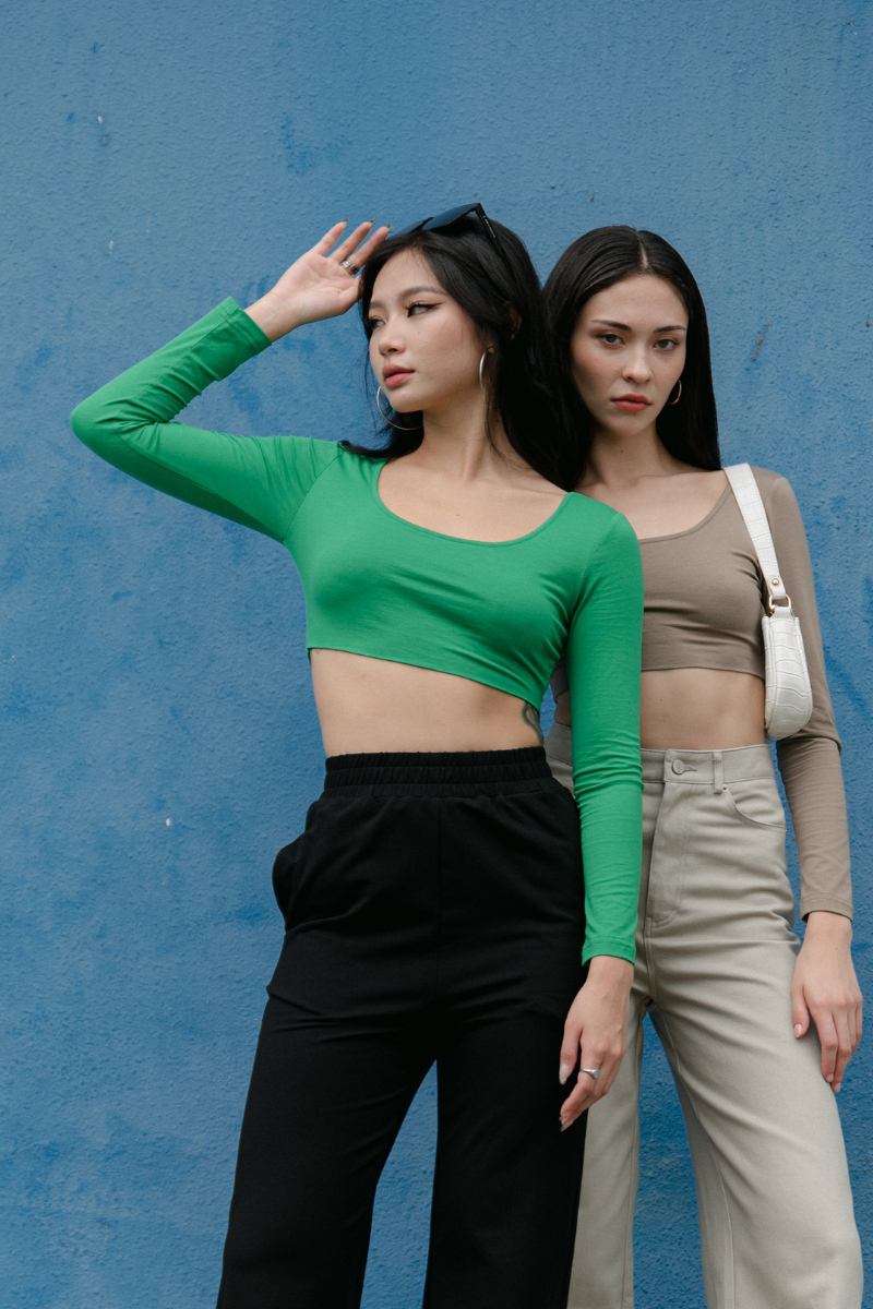 UNI U-SQUARE NECK TOP (KELLY GREEN)