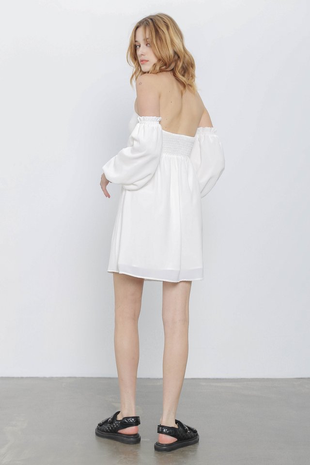 ORI OFF-SHOULDER DRESS (WHITE)