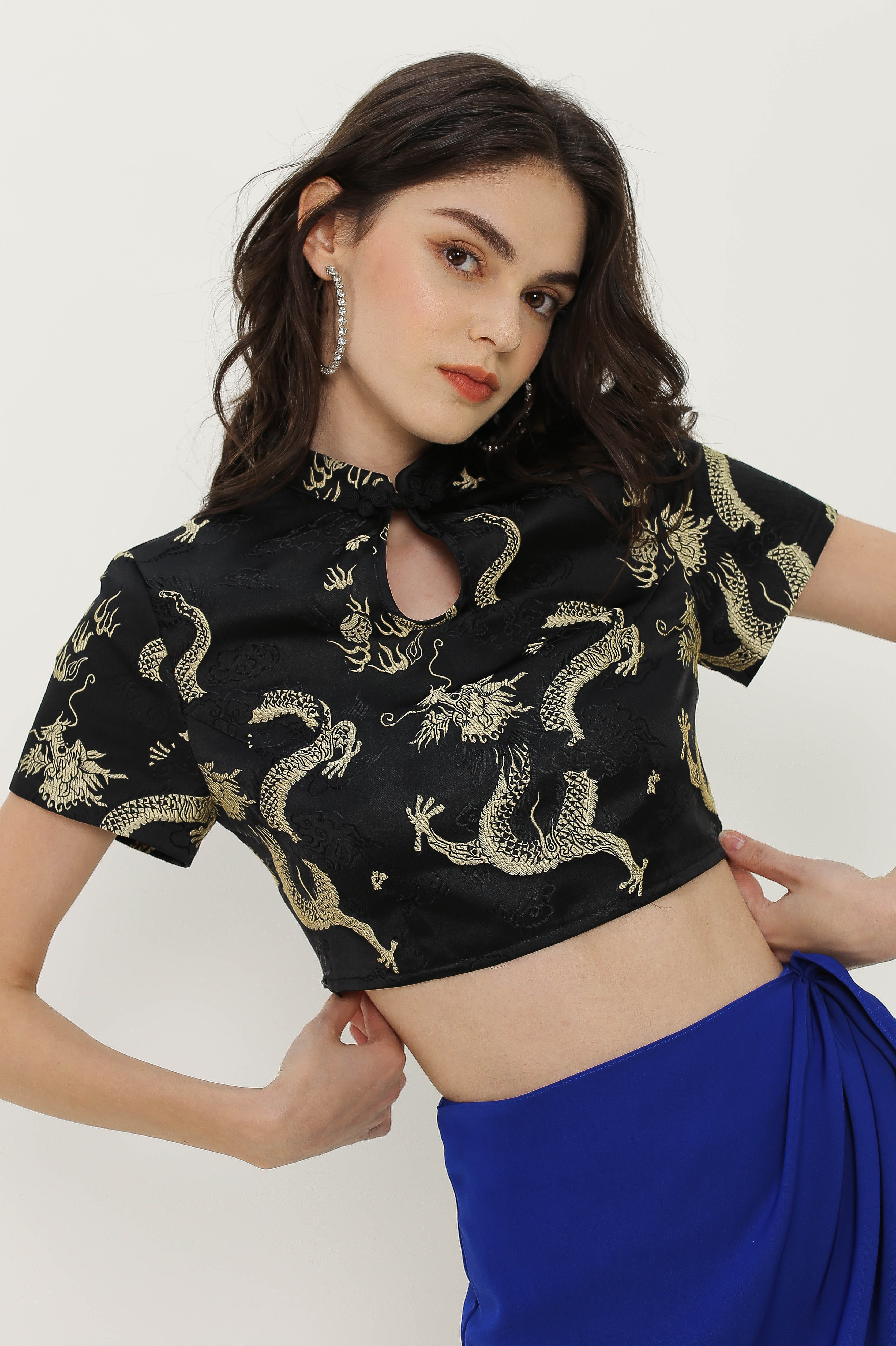 DRAGONITE TOP (BLACK AND GOLD)